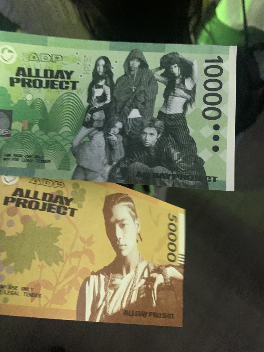 doi_alldaylove's tweet image. 가요대전에서 뿌린 돈 꼬라짘ㅋㅋㅋ #올데이프로젝트
