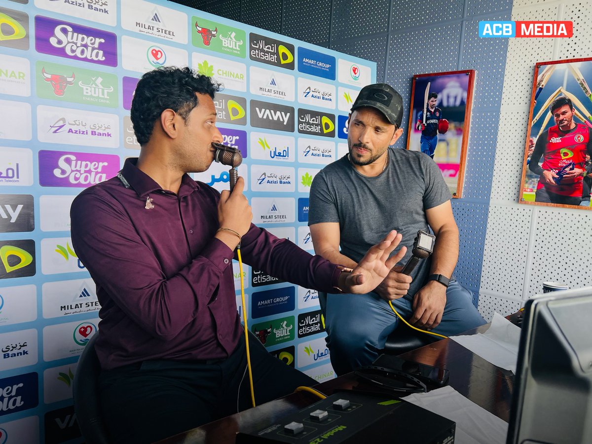 ACBofficials's tweet image. We hosted a special guest at the Com Box this afternoon, who added extra excitement to our live broadcast! 👏🤩🎙️
#Shpageeza | #SCLX | #XBull | #Etisalat @GbNaib