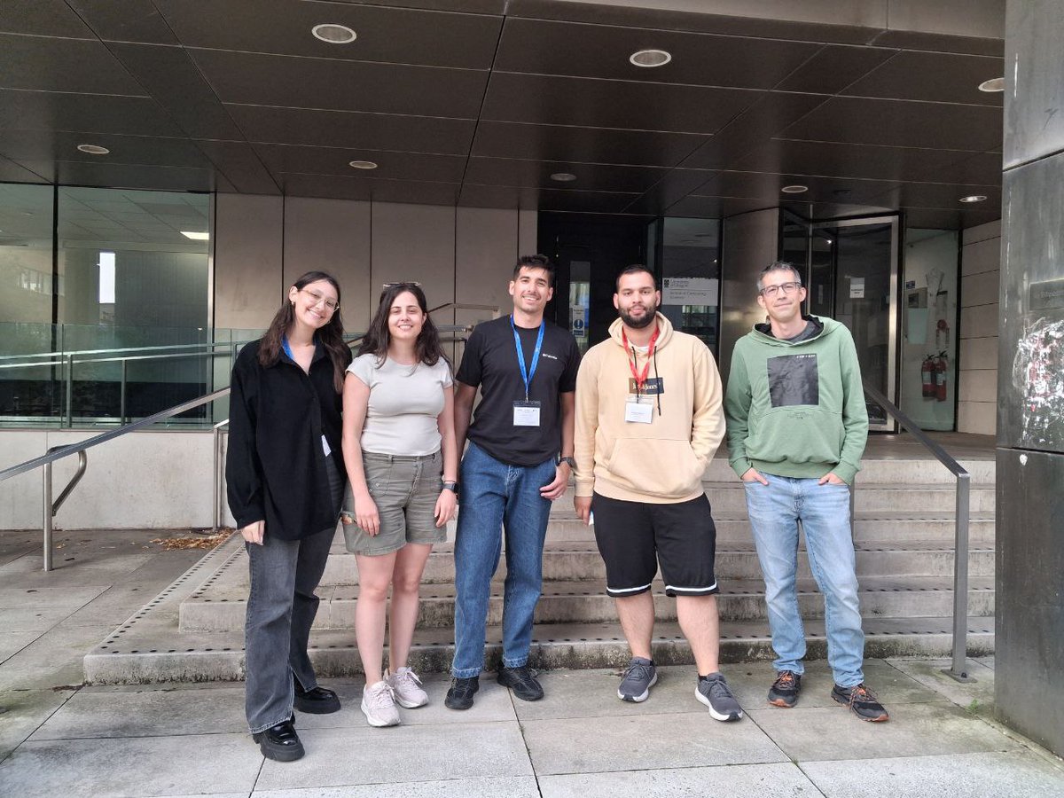 💼 Great talk today on research management at <a href="/UofGlasgow/">University of Glasgow</a>'s School of Computing Science!

Always valuable to reflect on how we approach research as a team.

Special thanks to Prof. <a href="/chrisatglasgow/">Chris Anagnostopoulos</a>  for the insightful session! 🙌
#COIN3D_EU #Research #UofG #ResearchManagement