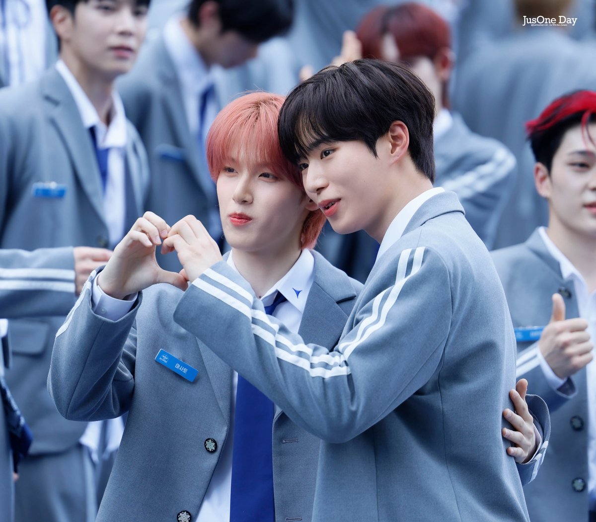 JusOneDay1120's tweet image. 250614 PLANET DAY OPEN STAGE π HQ 4K
"μ¬ν λ νμ΄ν
ν΄μ μνμ"
#κΉμ€μ #KIMJUNSEO #λ§μ¬ν #MASATO
#BOYS2PLANET #보μ΄μ¦2νλλ #μμμ΄ #WEi
#μ€λλ_μ€μλ₯Ό_κΌ_μμν΄