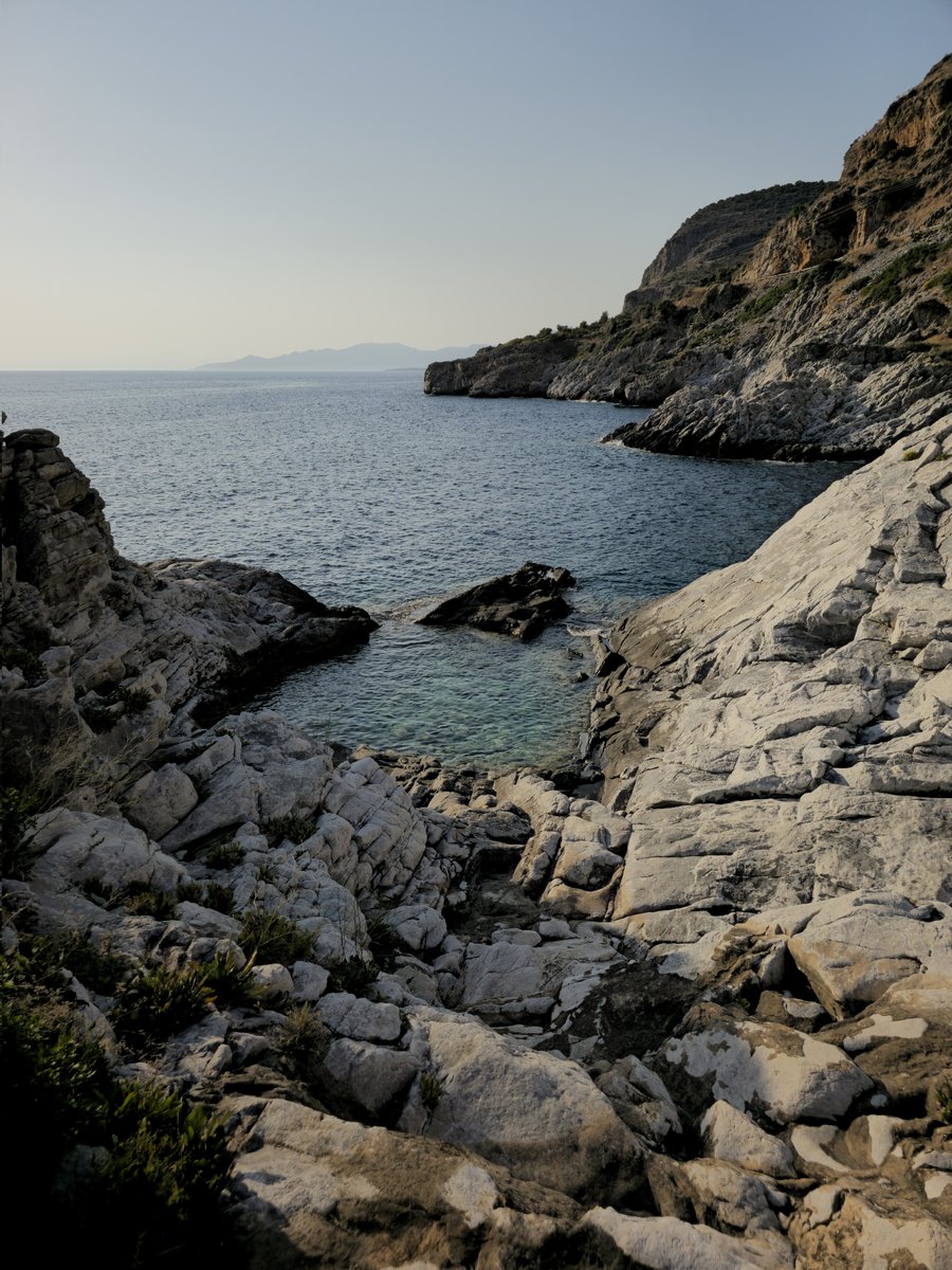 Theodore8B's tweet image. rock pool