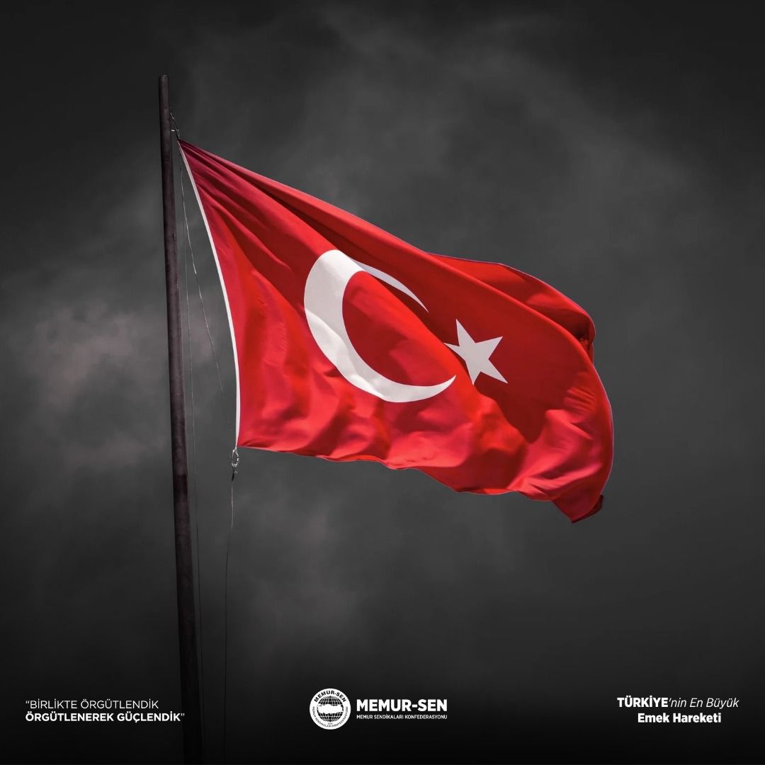 MemurSenKonf's tweet image. Hatay’da yüksek ateş şikayetiyle hastaneye kaldırılan yedi Mehmetçiğimizden ikisinin şehit olduğu haberini derin bir üzüntüyle öğrendik.
Milletimizin bekası, huzuru ve güvenliği için görevlerini icra ederken şehit olan kahramanlarımıza Allah’tan rahmet, tedavisi süren…