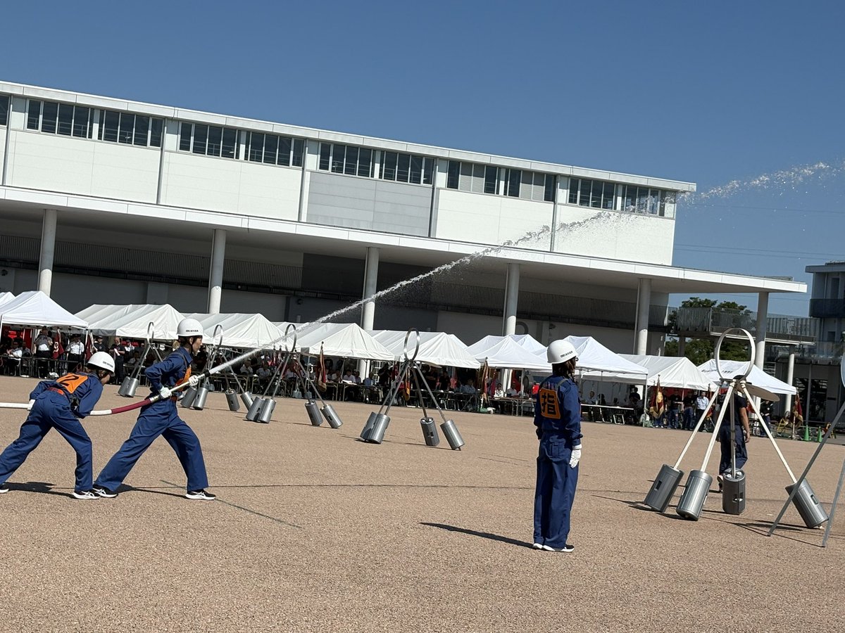 demachi1111's tweet image. 朝方、富山県消防団消防操法大会に
参加しました。
写真は高岡市の女性消防団員です。
全国大会に参加します。

その後、高岡市役所で、
職員からレク。
夕方からは、タカギセイコー主催で、
カターレ富山サッカーの試合を観戦。
さらに、夜は、地元の夏祭り。
盛りだくさんの日程でした。