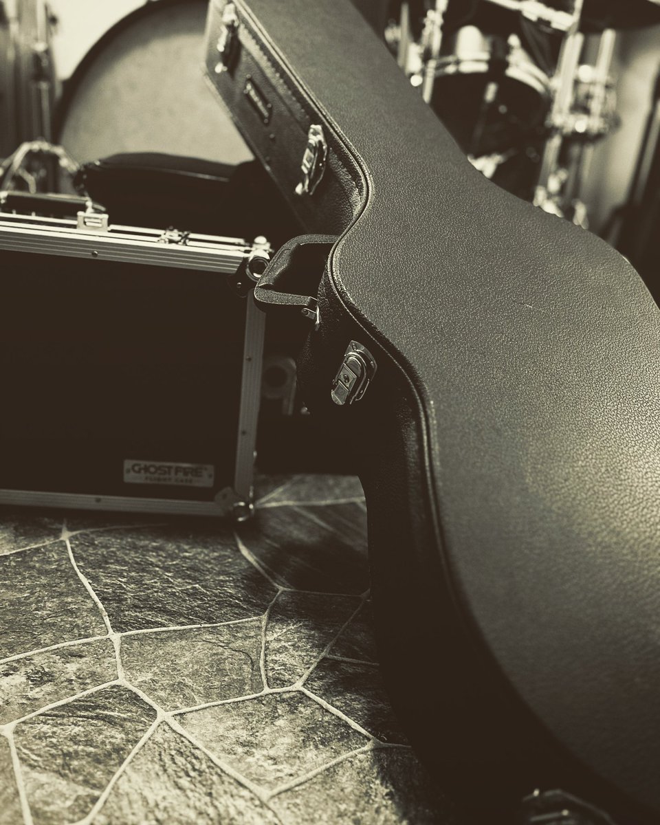 I smell a jam session brewing…
#vangpoet #vantastic #vanggarrett