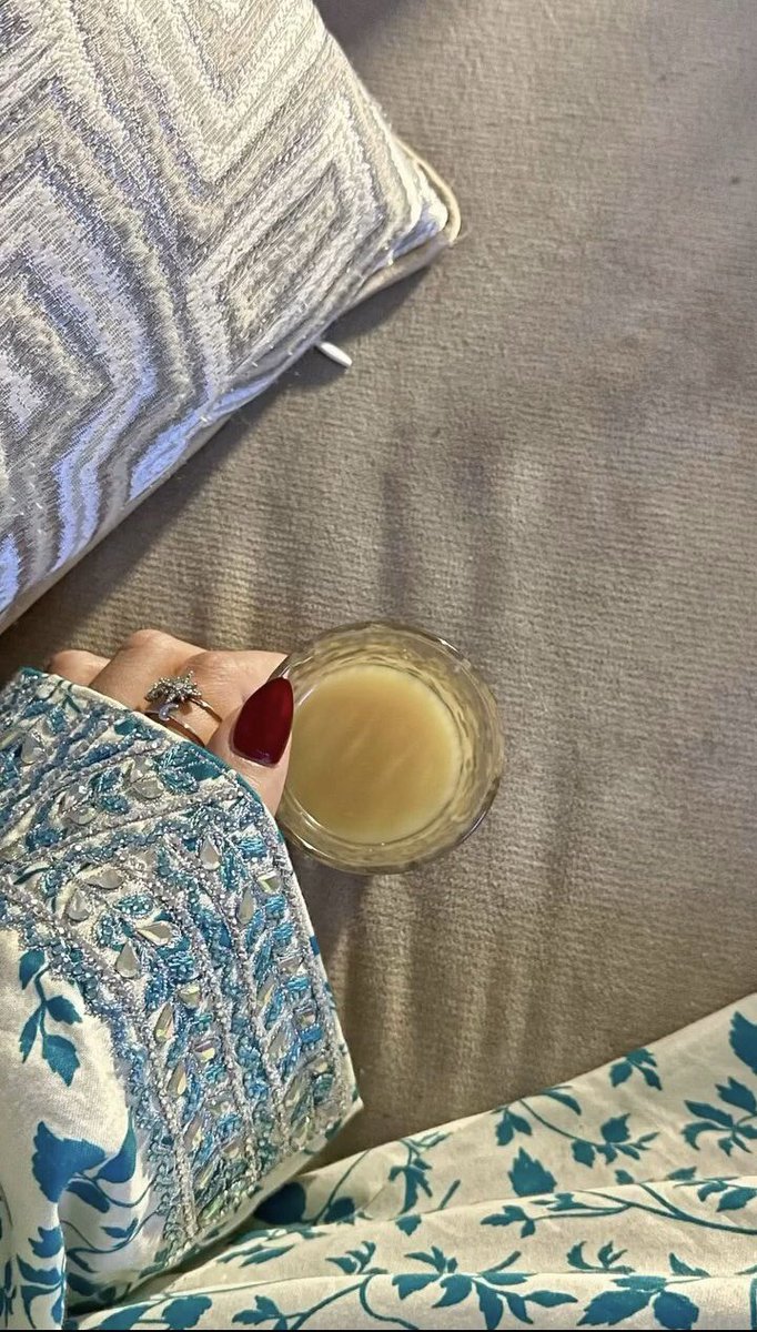 يالله جنبنّا عن اللي قال عنهم خلف بن هذال :
- حلوين الألسّن والقلوُب الغشاشي -