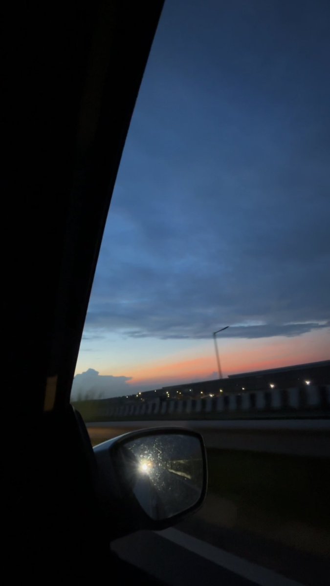 zeeaurav's tweet image. roadside dream