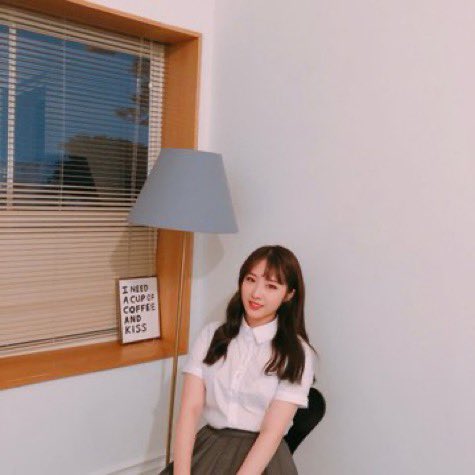 zonevivi's tweet image. comment ur favorite group and i'll tell you my favorite song of theirs
