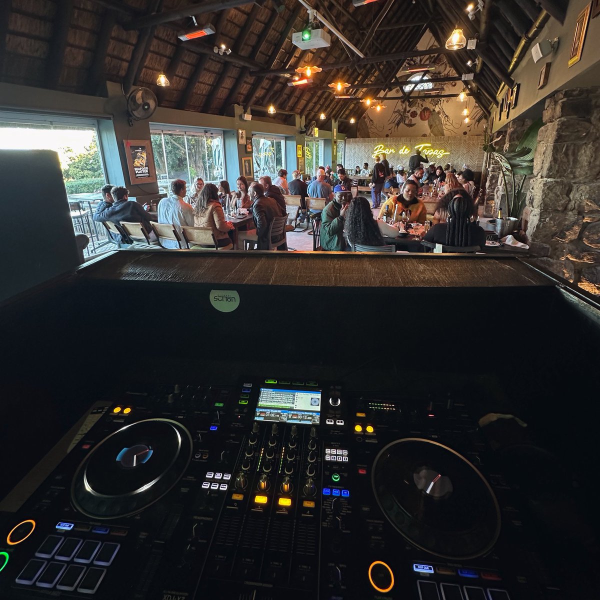 chris_taylor_sa's tweet image. Office for tonight 👌🏼