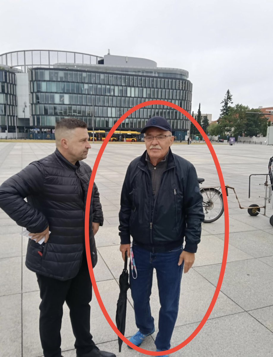 obserwujesobie's tweet image. Kodziarstwo, w nagrodę za zakłócanie każdego 10-go uroczystości przed Pomnikiem Ofiar Tragedii Smoleńskiej, dostąpiło „zaszczytu” uczestnictwa w spotkaniu z Tuskiem w Pabianicach.
Co za przypadek.