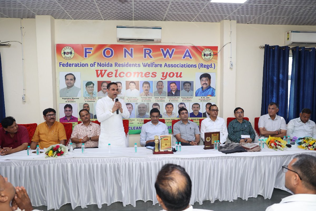 noida_authority's tweet image. आज, दिनांक 26.07.2025 को सैक्टर-52 स्थित FONRWA कार्यालय में नौएडा की सभी RWAs एवं FONRWA द्वारा नौएडा प्राधिकरण के मुख्य कार्यपालक अधिकारी एवं अपर मुख्य कार्यपालक अधिकारी का स्वागत एवं सम्मान पुष्पगुच्छ भेंट कर किया गया।
यह सम्मान समारोह स्वच्छता लीग 2024 में नौएडा को Golden…