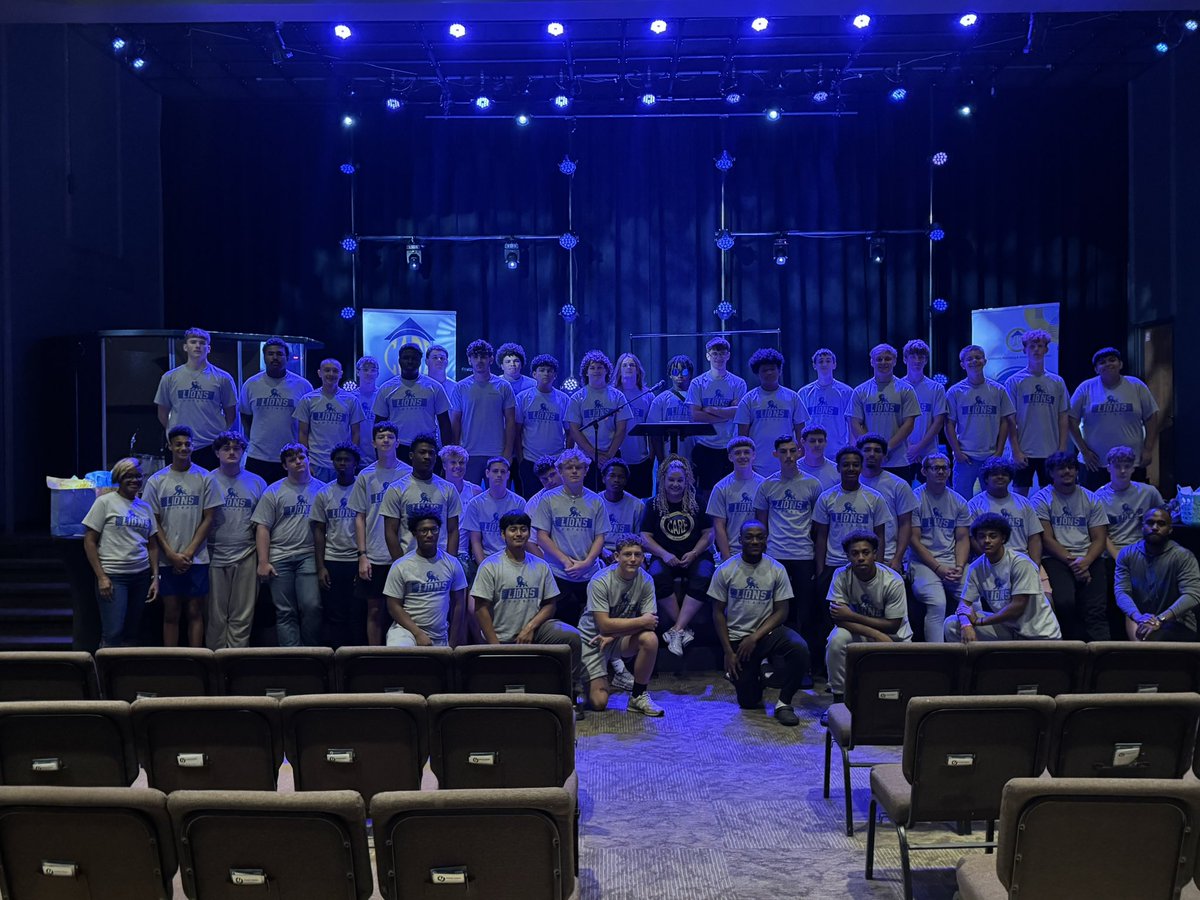 Elkhart Football helped with CARES University this morning. Big shoutout to Mrs. Neal for all that she does for the college bound college students in the Elkhart Area!