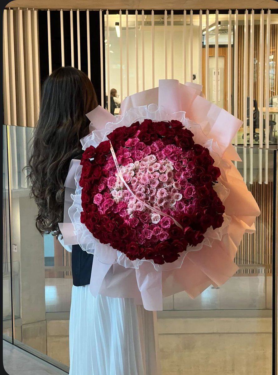 yasflorals's tweet image. All or nothing💅🏼