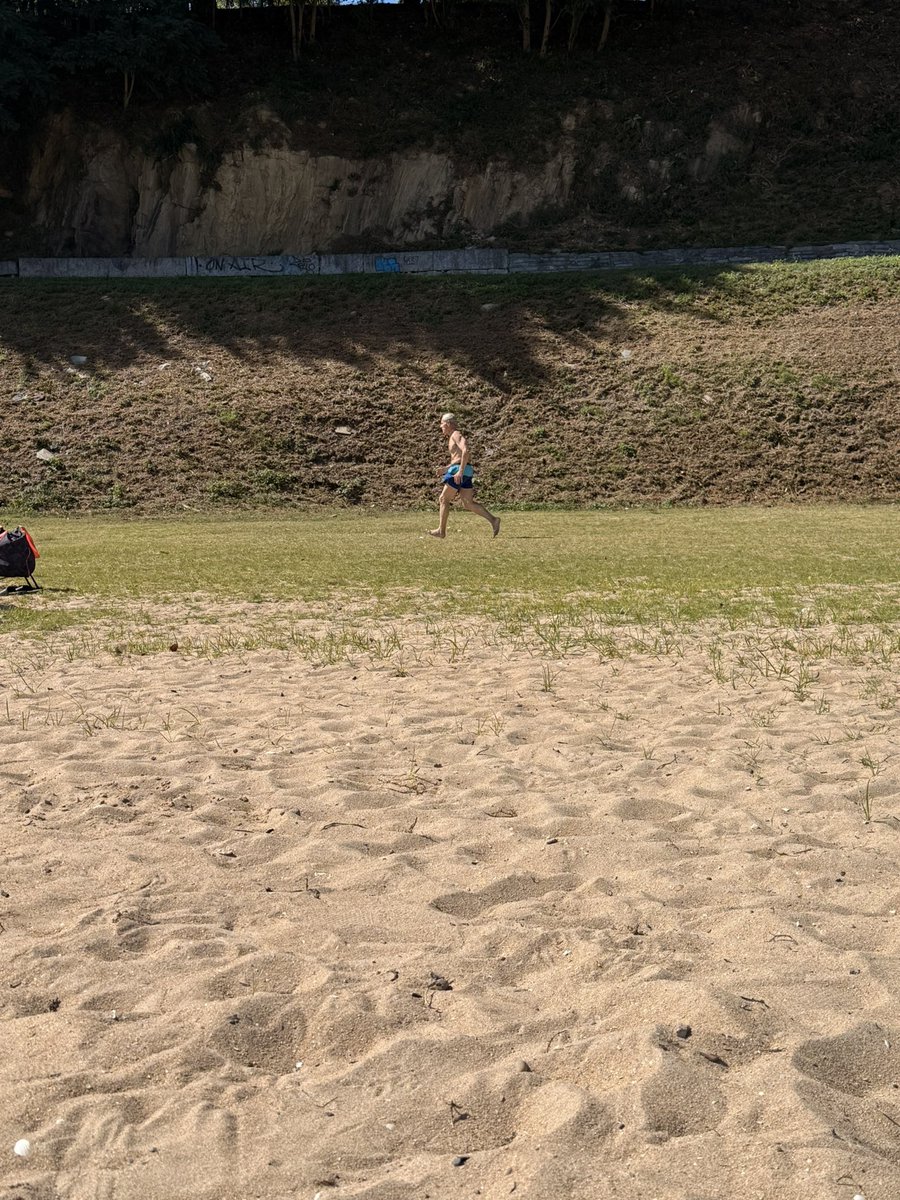 Ya ha iniciado la ruta el campeón de la playa!🤣🤣