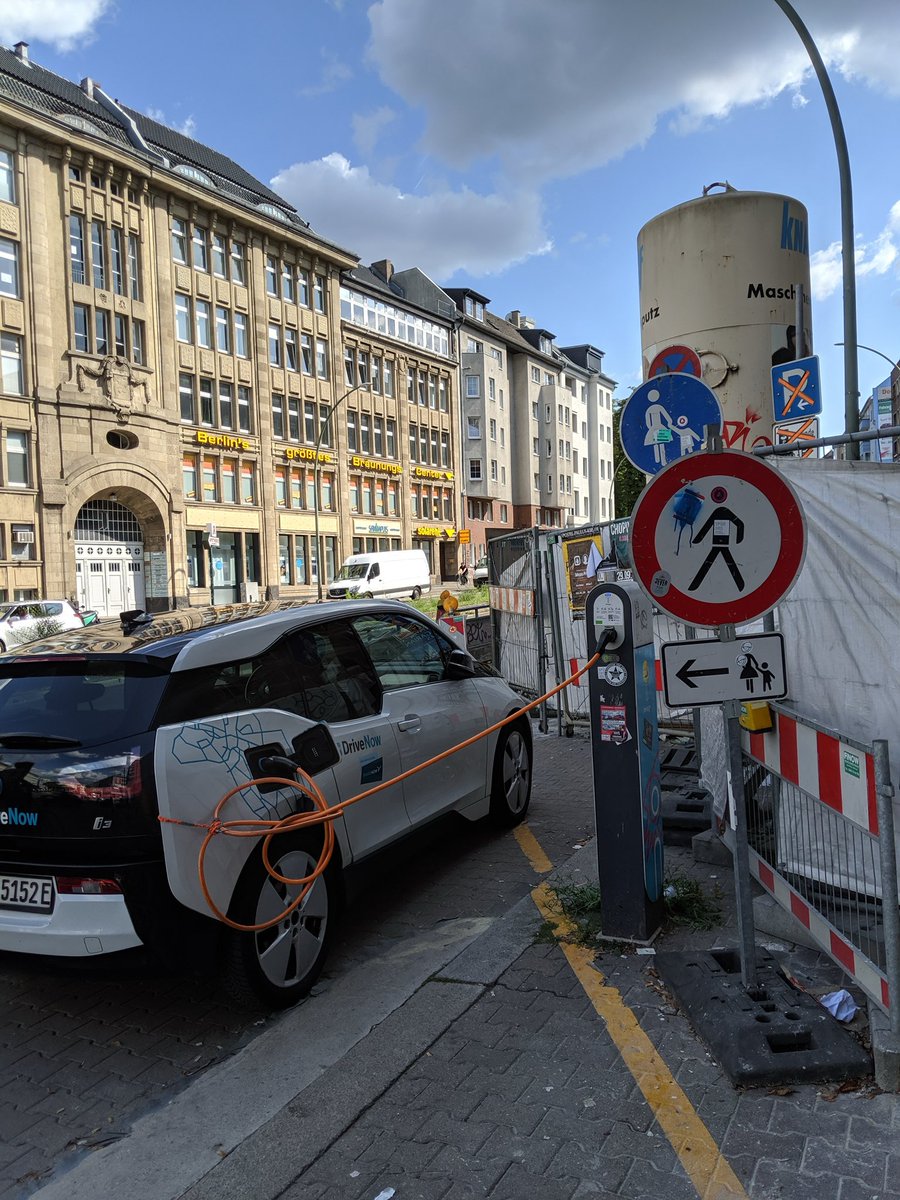 electricfelix's tweet image. Ten years ago when I came to Berlin I drove many shared EVs for the first time in my life
Ten years later the streets are literally filled with shared diesel cars
Not sure where we go from here⚡️
#rentelectric