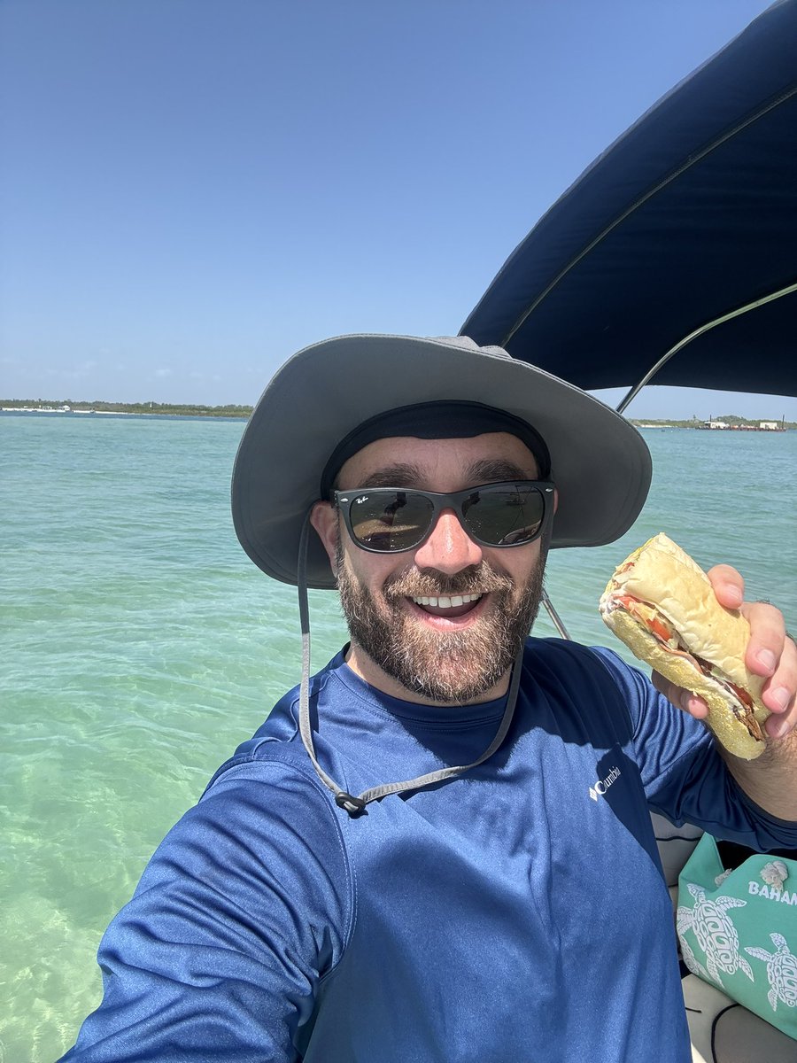 TheDegenWeekly's tweet image. Publix sub on a pontoon boat. Florida baby!