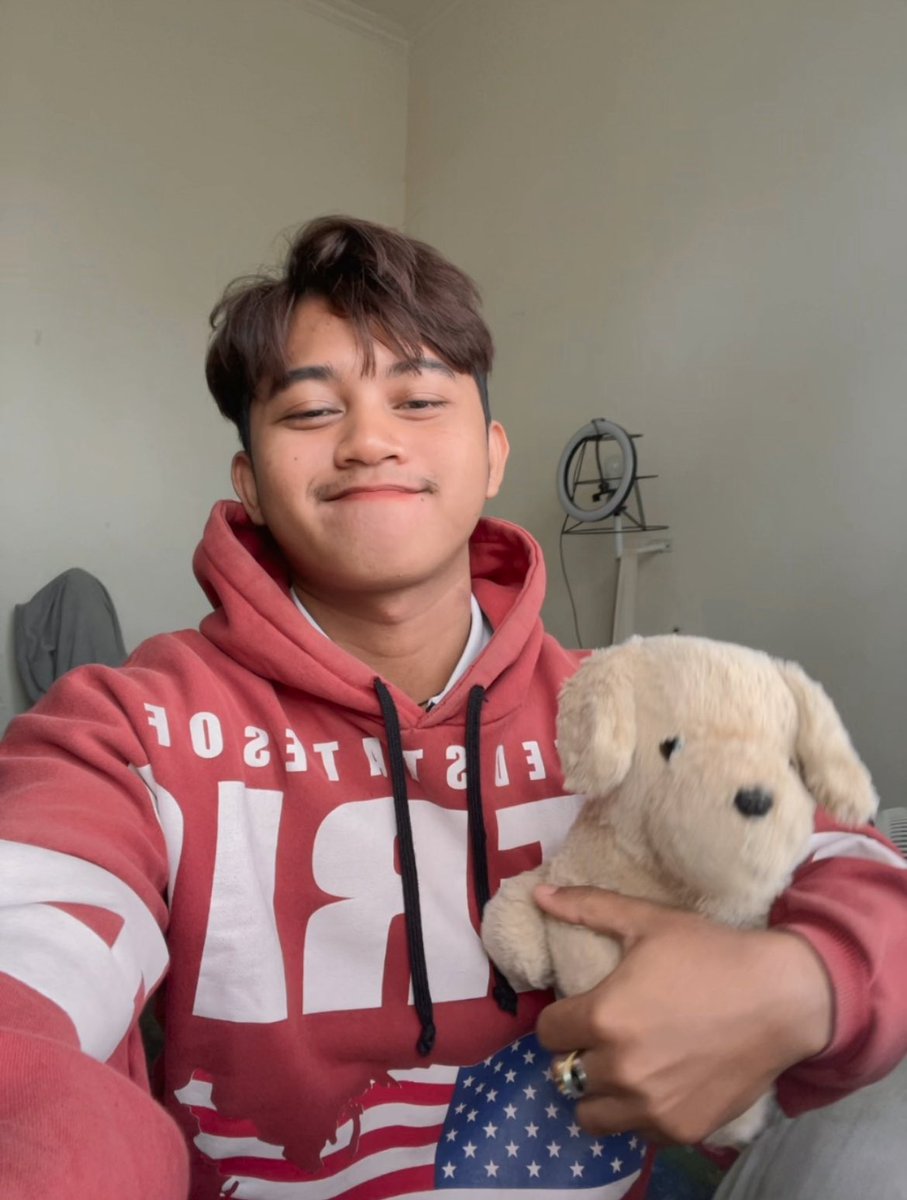 AlrickRichard's tweet image. Hi 🍂 #hstwtselfieday