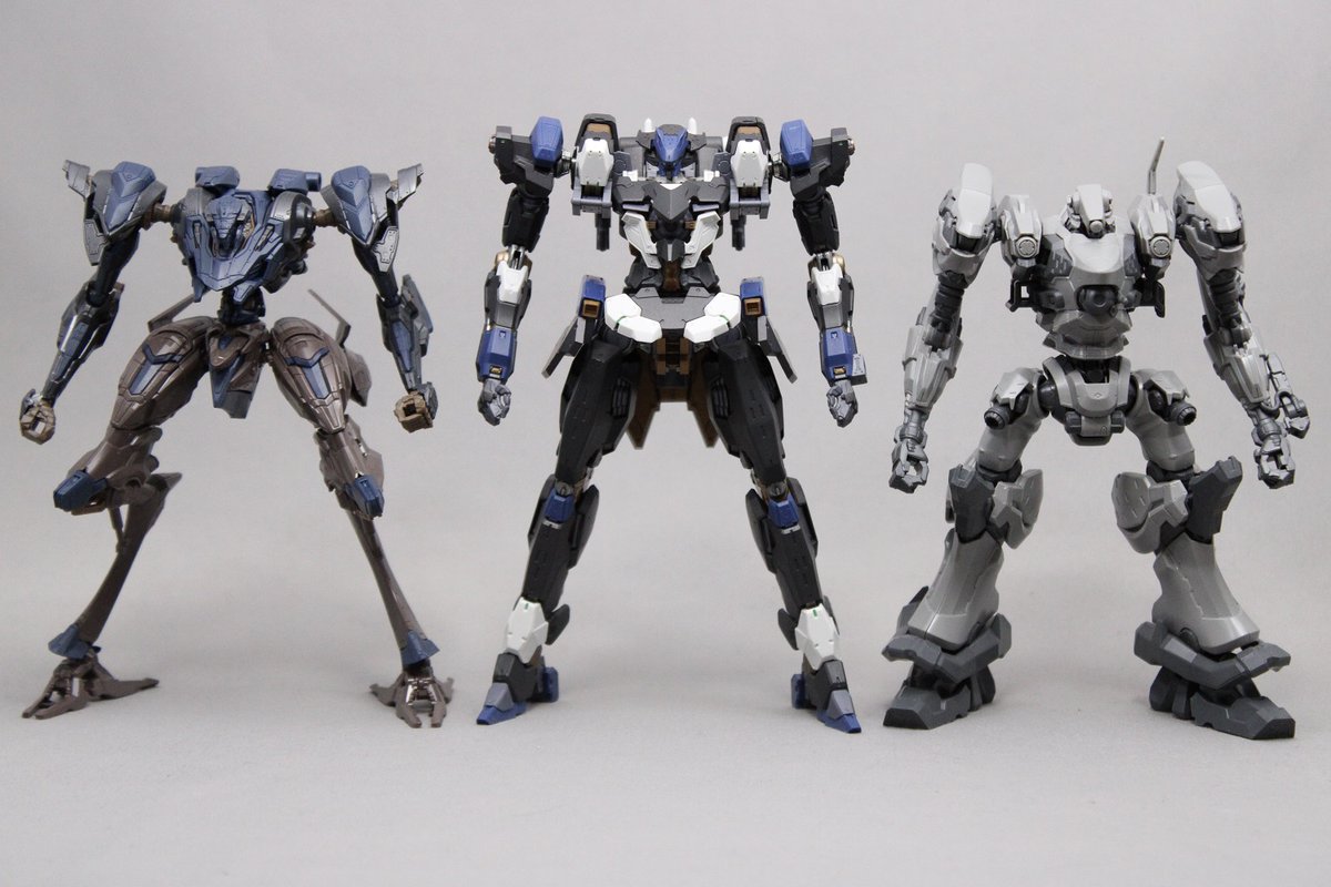 fortresshum's tweet image. 30MMレーザースライサーと比較画像。
30MMACとの比較画像。
フィギュアの方が全体的に大き目な印象。