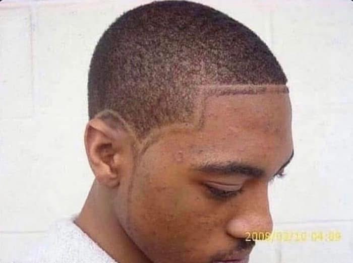 whereisDebbieB's tweet image. let’s not forget ya’ll n*ggas used to get double hairlines 😩🤣