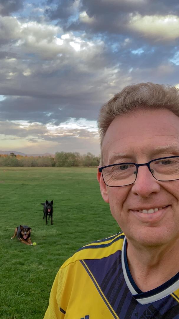 MarkRob44515150's tweet image. Saturday well spent with my MVPs 🐾🥎 Nic Nat and Gaffy running the field like champs. Nothing beats fresh air, a good game, and my loyal teammates by my side. #DogDadVibes #WeekendGoals #FieldDayFun