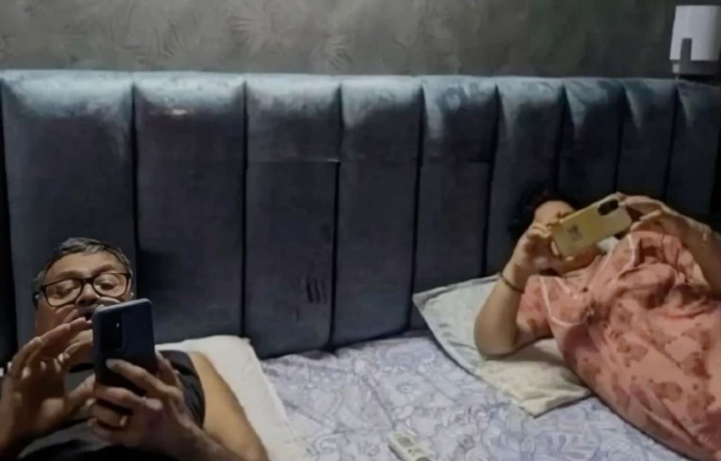 Everyone must be noticing our parents are phone addicts now.