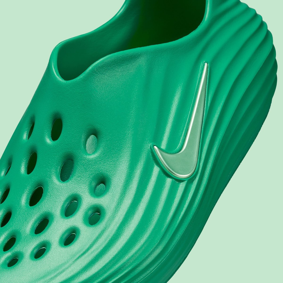 SBDetroit's tweet image. Nike ReactX Rejuven8 “Stadium Green” 👽
MORE INFO: sneakerbardetroit.com/nike-reactx-re…