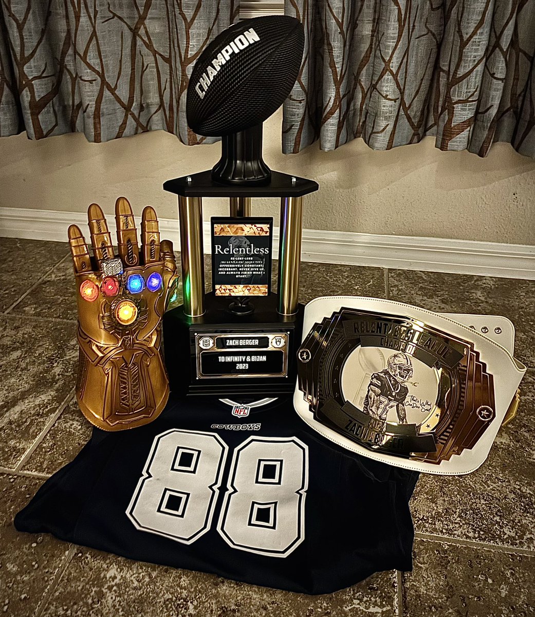 FFChalupaBatman's tweet image. Dropped this in my home league group chat. Iβm going for the #3Peat πππ
#ImInevitable
Get your champ gear from @TrophySmack