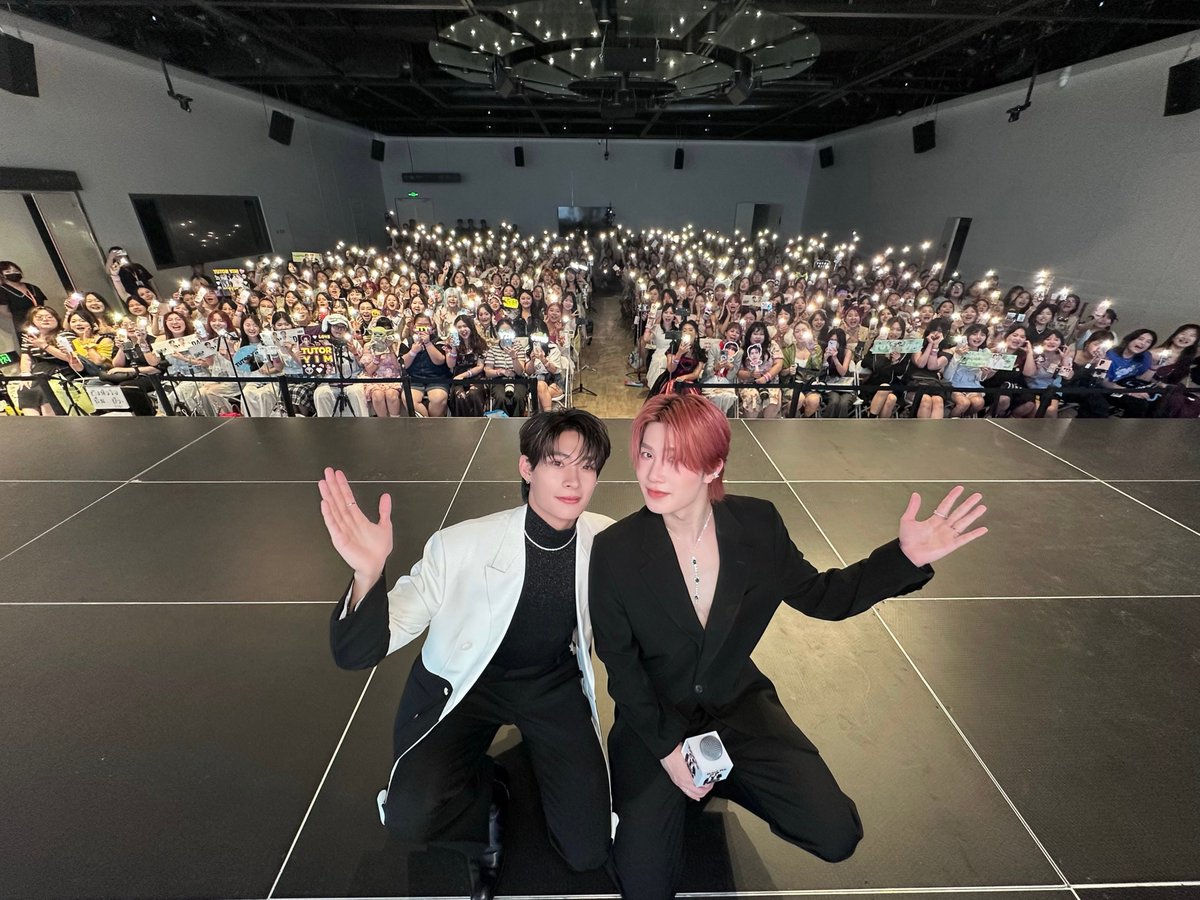 DomundiTV's tweet image. ขอขอบคุณแฟน ๆ ทุกคนที่มาเจอกัน และมาร่วมกิจกรรมไปด้วยกันกับ “ติวเตอร์” @TutorKrp และ “ยิม” @mynameis_yim ในวันนี้ รวมถึงขอขอบคุณทุกกำลังใจที่ส่งมาให้ทั้งสองคนด้วยนะคะ 🥰
Thank you everyone for coming to support Tutor and Yim at the “TutorYim Fansign in Qingdao” This event could…