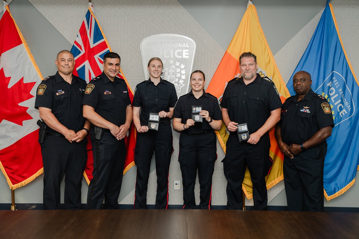 PeelPolice's tweet image. We’re proud to welcome three experienced constables to our frontline — including two returning officers!
Together, they bring 23 years of diverse policing experience across a wide range of duties. Their skills will strengthen our service and enhance our ability to support the…