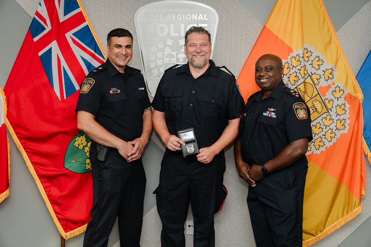 PeelPolice's tweet image. We’re proud to welcome three experienced constables to our frontline — including two returning officers!
Together, they bring 23 years of diverse policing experience across a wide range of duties. Their skills will strengthen our service and enhance our ability to support the…