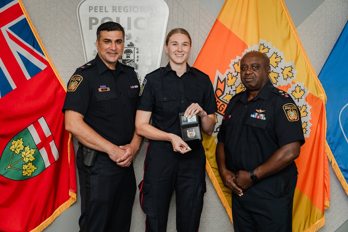 PeelPolice's tweet image. We’re proud to welcome three experienced constables to our frontline — including two returning officers!
Together, they bring 23 years of diverse policing experience across a wide range of duties. Their skills will strengthen our service and enhance our ability to support the…