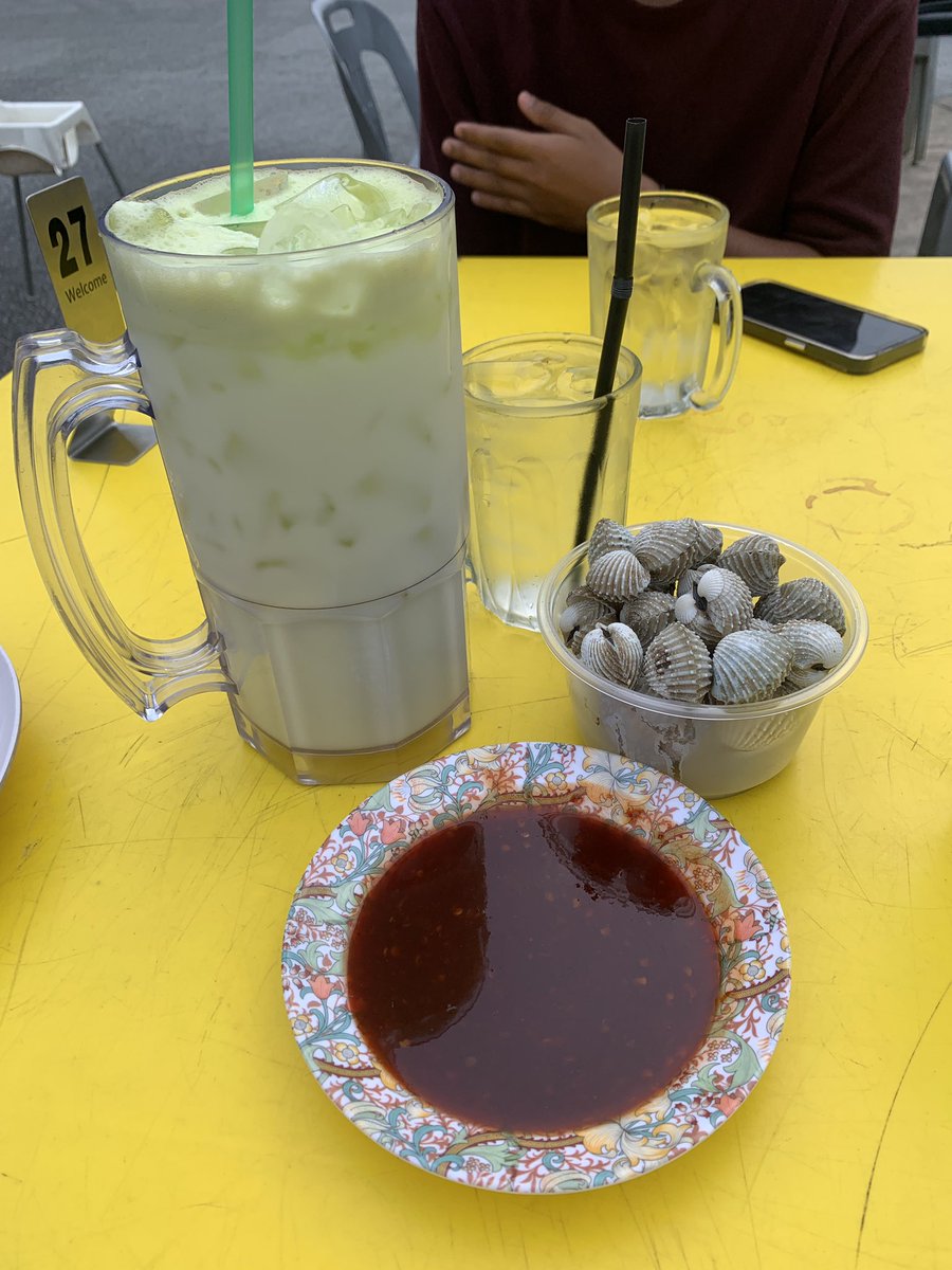 fdllwf's tweet photo. @XavierNaxa Craving kerang rebus min https://t.co/kZndogI6Lj