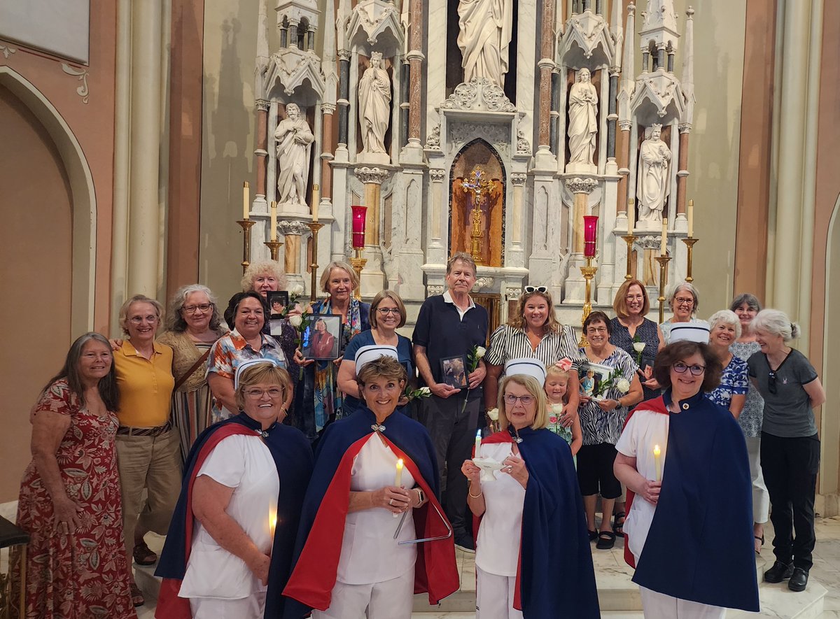 CreightonAlumni's tweet image. We loved welcoming the College of Nursing Class of 1980 back to campus for a special weekend! It was a joy to see our alumni reconnect, experience how much the campus has changed, and celebrate Mass at St. John’s. 💙