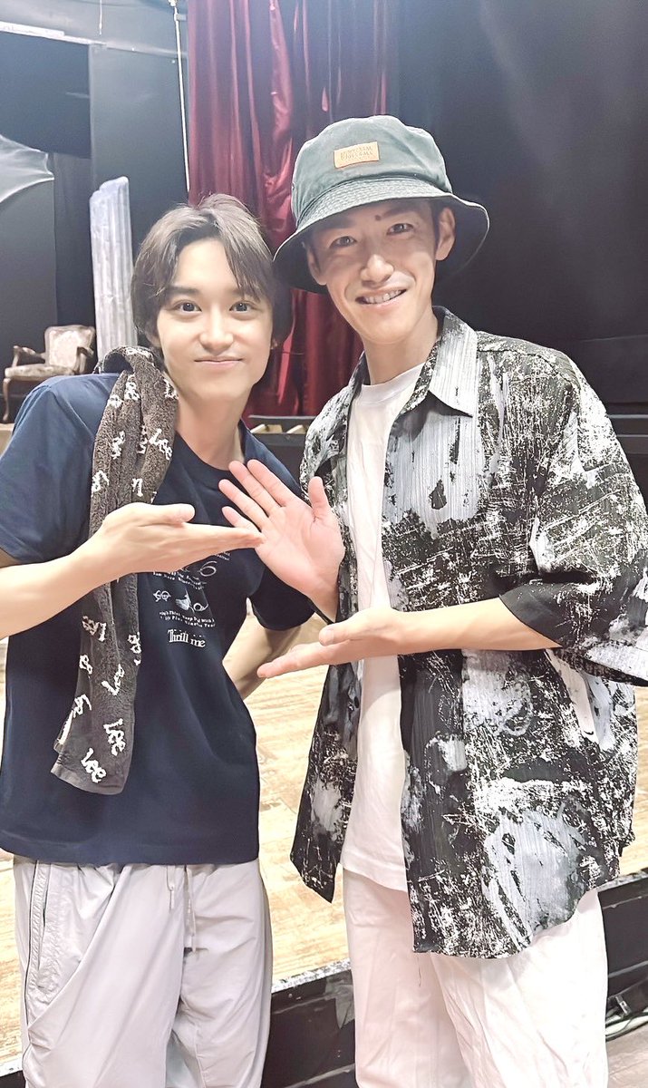 hiromasaito2's tweet image. 浪漫活劇るろうに剣心で共演した
松岡広大くん主演の舞台
good morning N°5さんの
「執着の泡」
を観劇✨
妻も大好きな劇団さんだったので
観に行けて本当によかった✨
今月30日までの公演！
残り僅かの公演数ですが
最後まで走り抜けれる事を祈ってます✨
お疲れ様でした♪

#goodmoningno5
#松岡広大