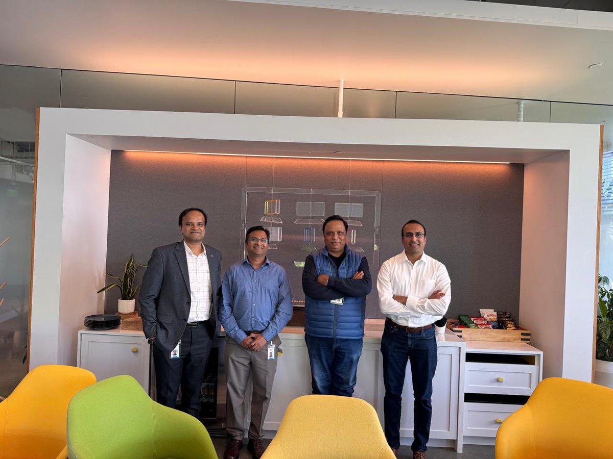 ShelarAshish's tweet image. Pleased to be hosted at Google Corp HQ in San francisco where i had detailed presentations from Google leadership team on their work in AI & Agentic AI, Workspace, Cybersecurity. Thankful to Google for showcasing their cutting edge technology work, which will benefit…