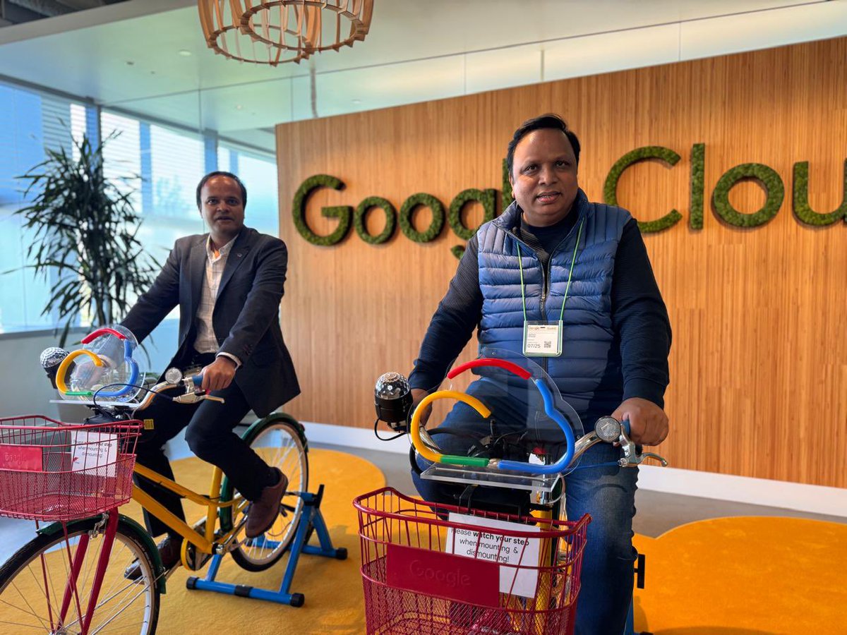 ShelarAshish's tweet image. Pleased to be hosted at Google Corp HQ in San francisco where i had detailed presentations from Google leadership team on their work in AI & Agentic AI, Workspace, Cybersecurity. Thankful to Google for showcasing their cutting edge technology work, which will benefit…