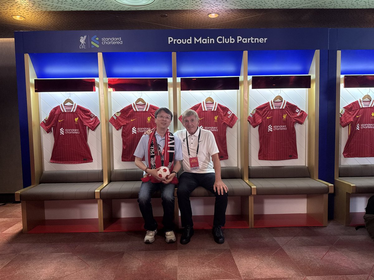 YiMaTweets's tweet image. Watched the soccer game Liverpool FC versus AC Milan today in Hong Kong’s new stadium. Completely full with 50,000 people. Amazing atmosphere and experience!
