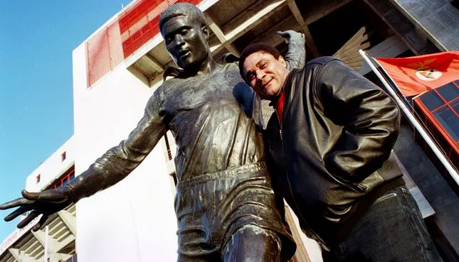 TU ÉS O NOSSO REI, EUSÉBIO!
TU ÉS O NOSSO REI, EUSÉBIO!
TU ÉS O NOSSO REI, EUSÉBIO!
DESCANSA ETERNAMENTE!

HOJE É POR TI! 👑