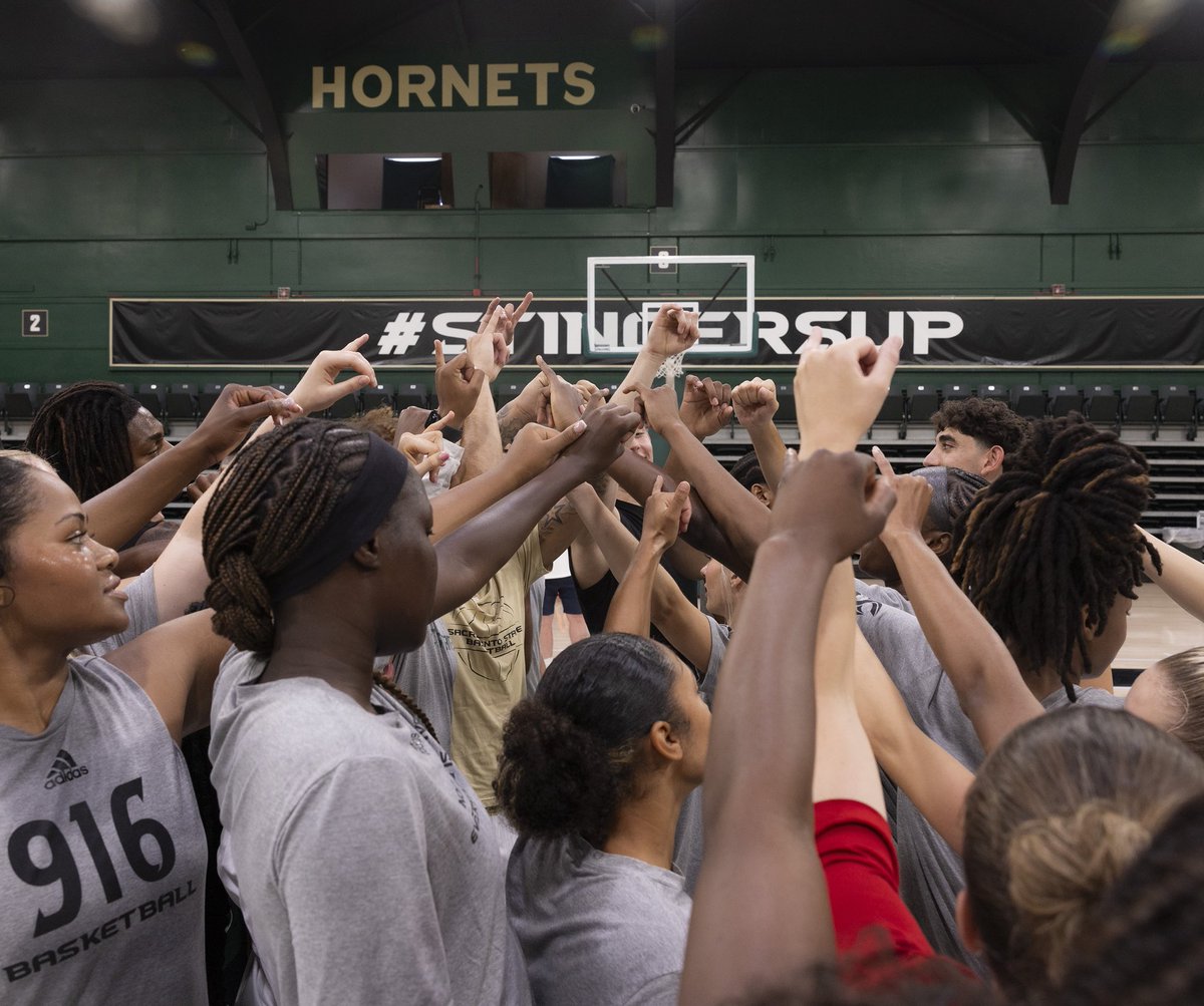 SacHornetsMBB's tweet image. Joint practice! @SacHornetsMBB 🤝@SacStateWBB 

#StingersUp