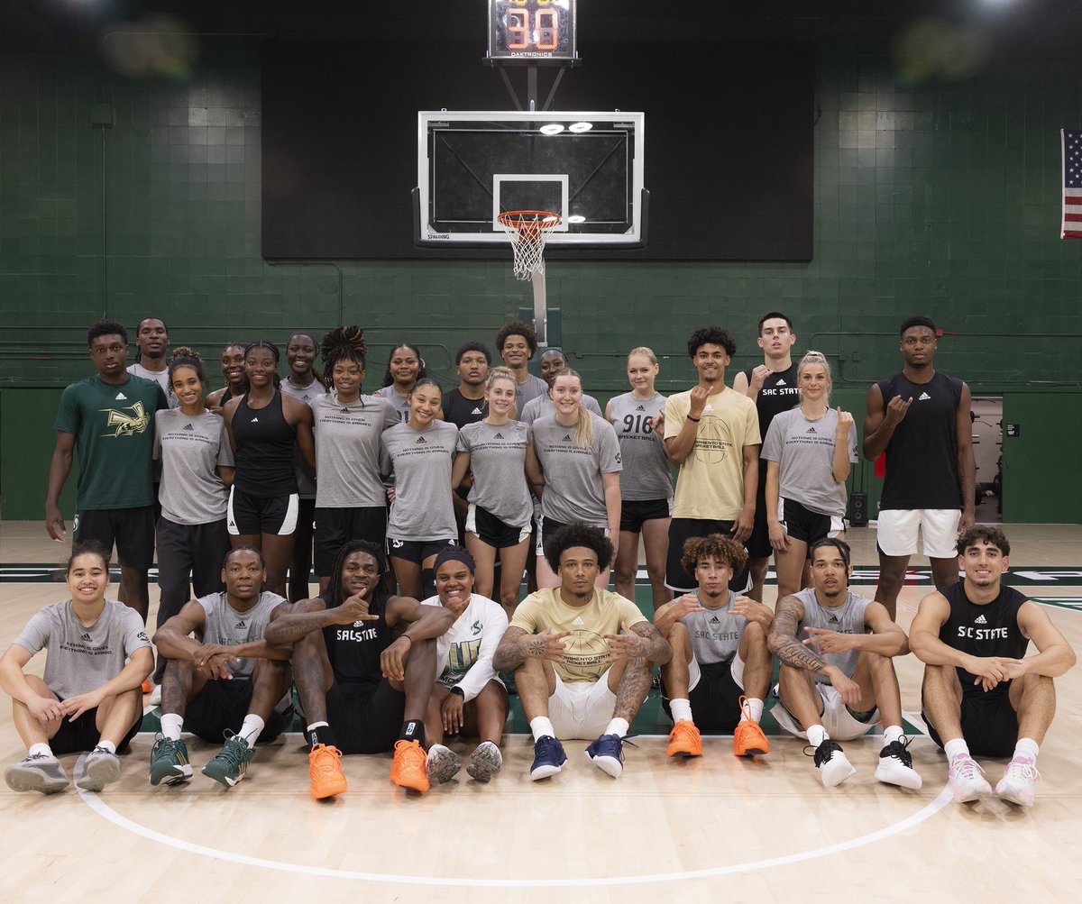 SacHornetsMBB's tweet image. Joint practice! @SacHornetsMBB 🤝@SacStateWBB 

#StingersUp