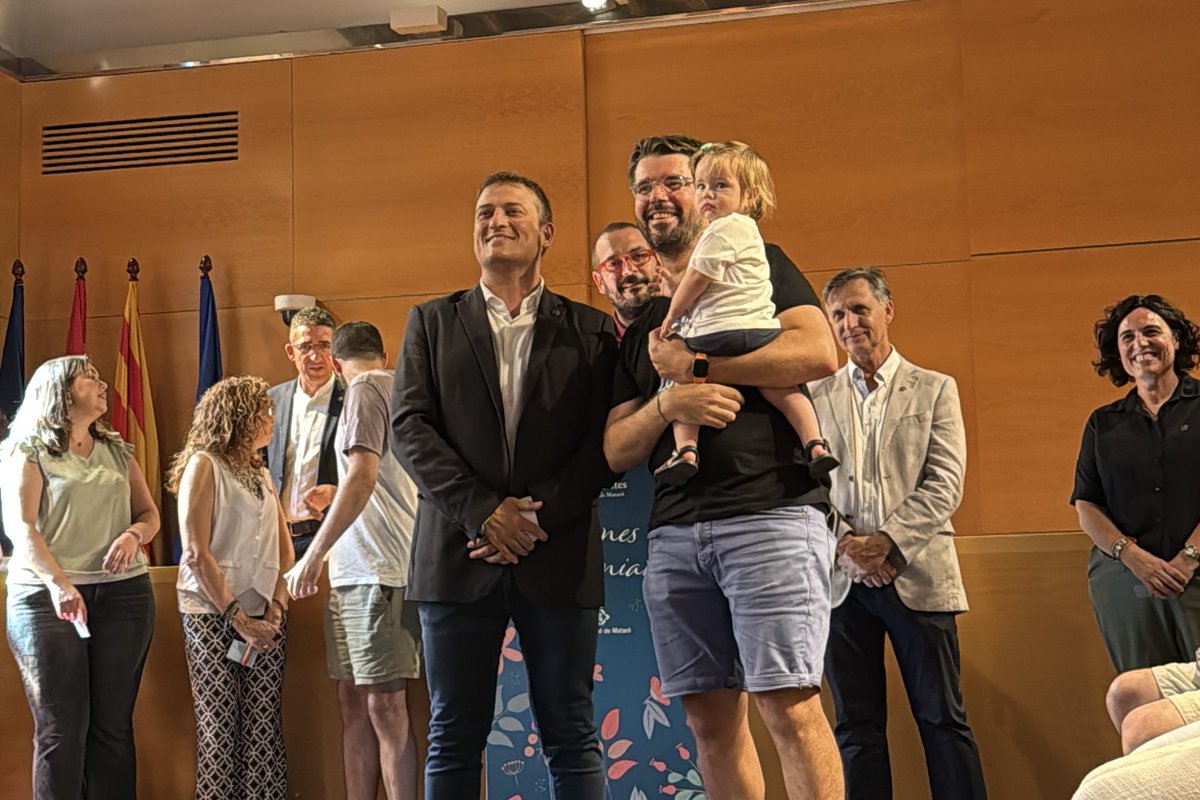 ercmataro's tweet image. Rebem a @matarocat a totes les mataronines que porten els noms de Juliana i Semproniana, les patrones de Mataró.

💛 A poc a poc més mataronins tornen a posar aquests noms a les seves filles i és un motiu que ens fa sentir especialment orgullosos de la nostra ciutat.