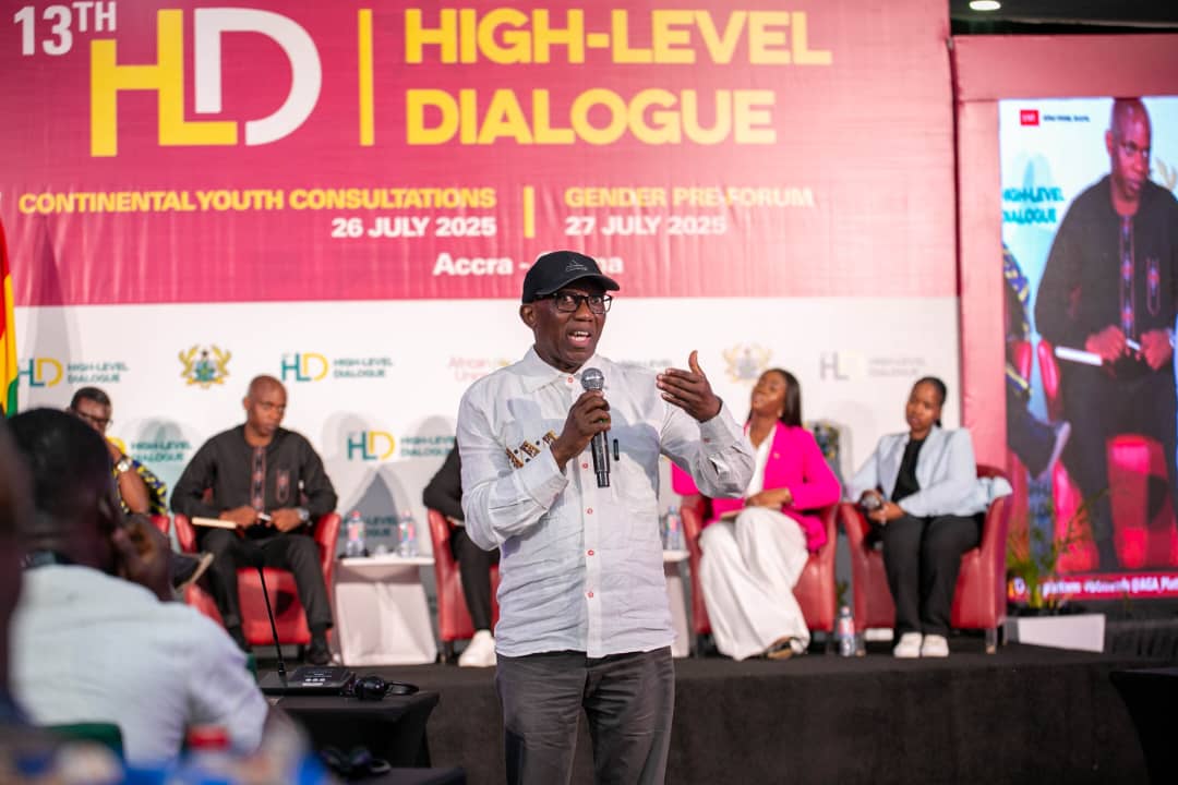AGA-APSA Platform (@aga_platform) on Twitter photo Amb <a href="/Bankole_Adeoye/">Amb. Bankole Adeoye</a> - giving insights at the Continental Youth Consultation On Democracy, Governance and Human Rights.
#DGTrends Amb <a href="/Bankole_Adeoye/">Amb. Bankole Adeoye</a> - giving insights at the Continental Youth Consultation On Democracy, Governance and Human Rights.
#DGTrends
