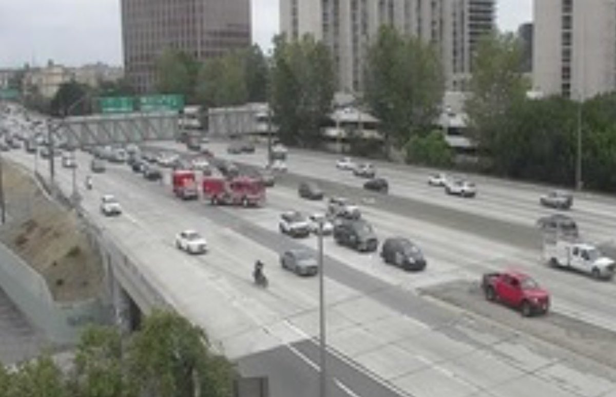 BrianDouglasKNX's tweet image. It’s a motorcycle wreck here downtown on the SB 110 past 3rd Street. As of now the left lane is all that gets by on the mainline. The back up begins near Stadium Way. @knxnews