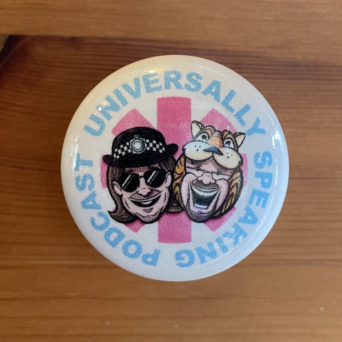 universallyrhcp's tweet image. Following the success of the Suck My Cloth competition when we gave away a podcast table cloth, the next episode features the new competition in which we give away a small drawer / cupboard door knob. Not sure what to call this competition but stay tuned for a chance to win…