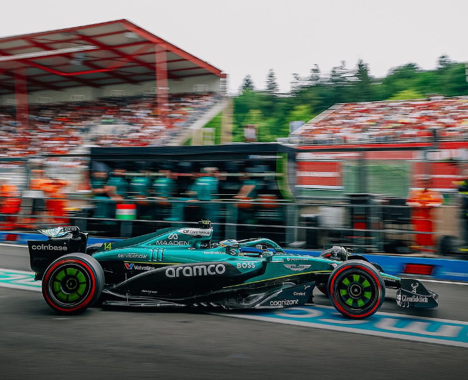 SoyMotor's tweet image. 🤞Alonso lo fía todo a la lluvia
🌧️"Saliendo último y penúltimo, en seco terminaremos en esa posición, si llueve puede pasar de todo"
🍀"Ojalá tengamos suerte esta vez y alguna estrategia arriesgada salga bien"
#F1 #BelgiumGP