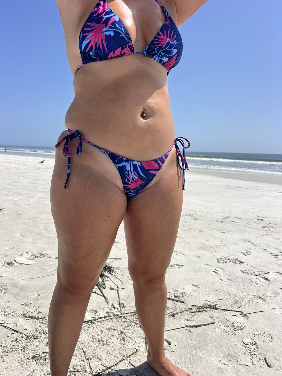 Sexy Saturdays are made for the beach