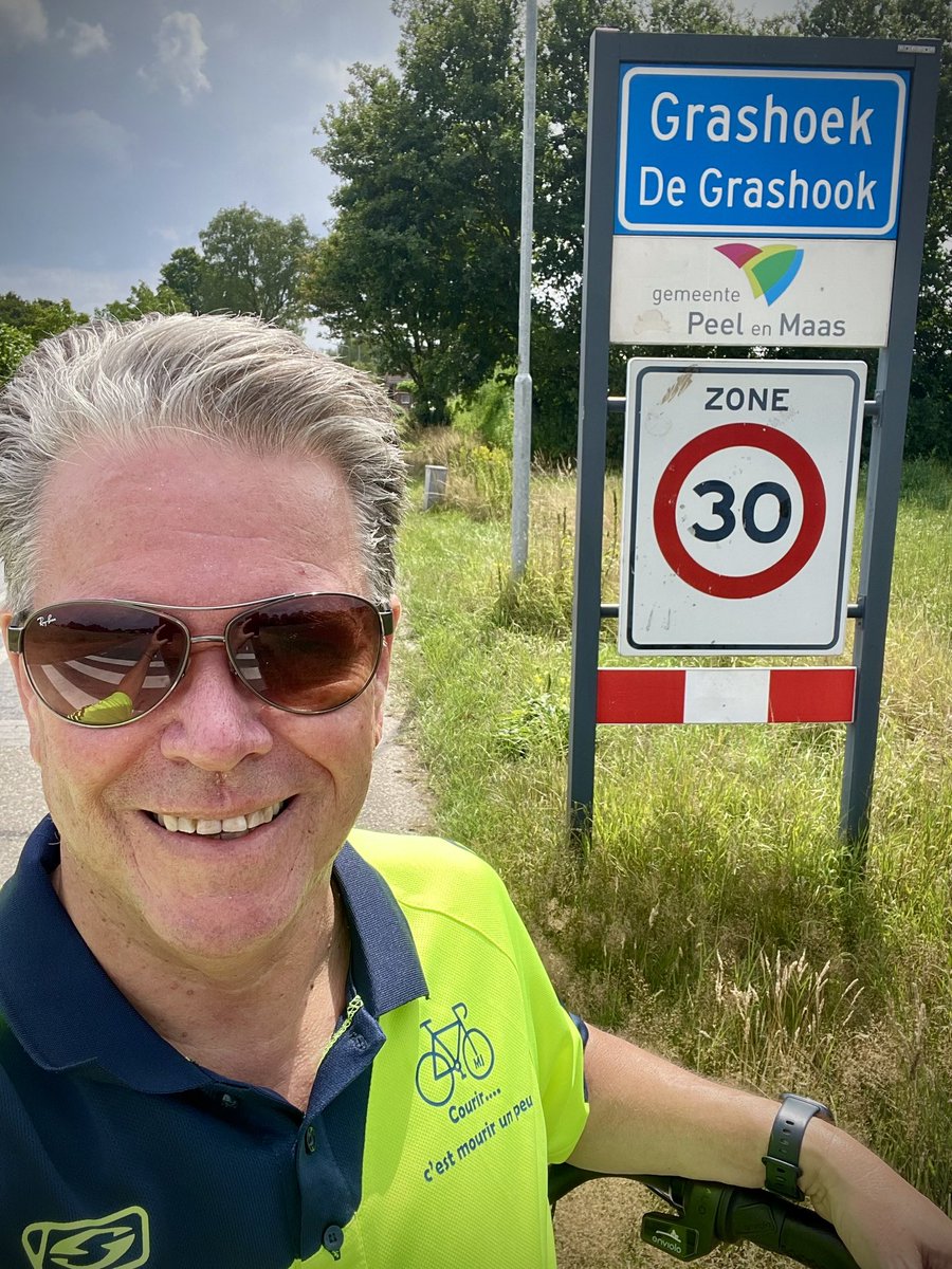 In de voorbereiding op de 9e editie van de Tour Der Ongeschoren Benen Classic 2025 ook even het fietske gepakt en de plek van de ravitaillering in de Grashoek aangedaan.