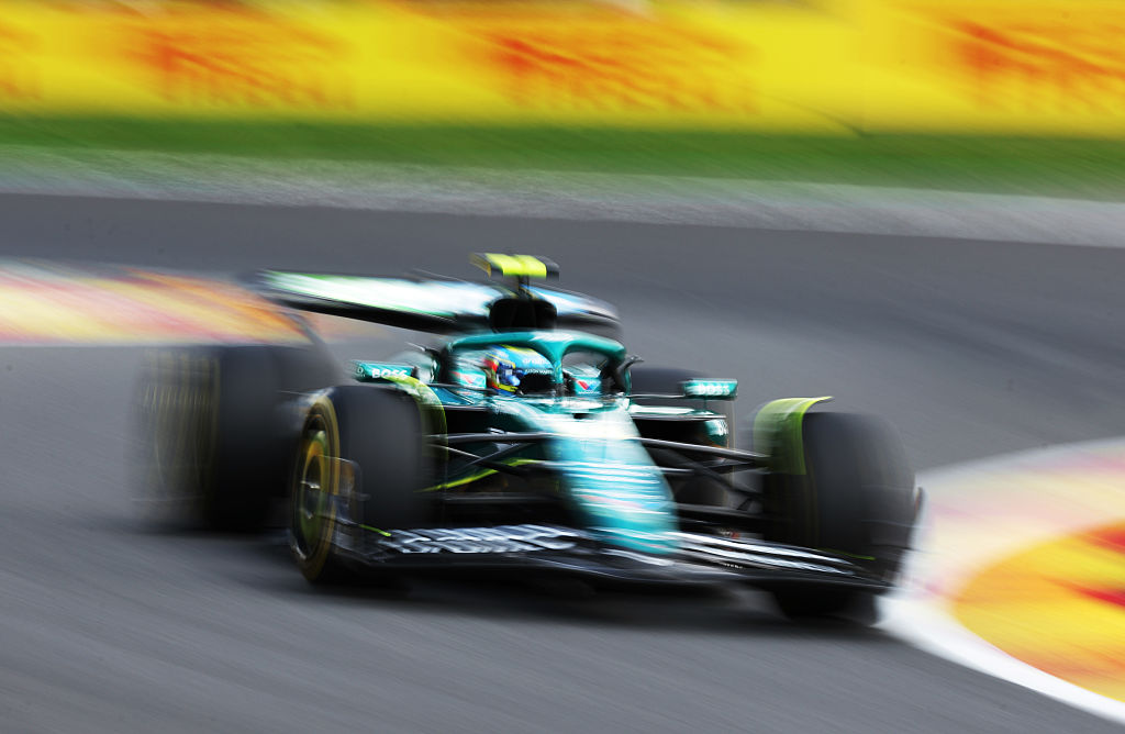 SoyMotor's tweet image. ¿Vuelven las 'peoras'? Aston Martin, el peor equipo en Spa-Francorchamps.
➡️ Fernando Alonso ha sido penúltimo y Lance Stroll, último.
➡️ Sin el suelo de Silverstone y con continuos cambios de alerones.
#F1 #BelgianGP