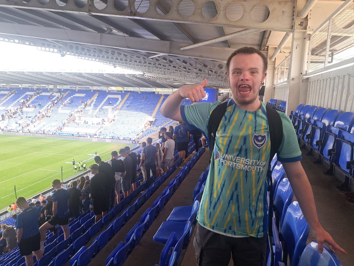 AndyFord33107's tweet image. Great team performance from #Pompey could very easily have been a lot more than 4-0 🔵⚪️🔴👏👏👏