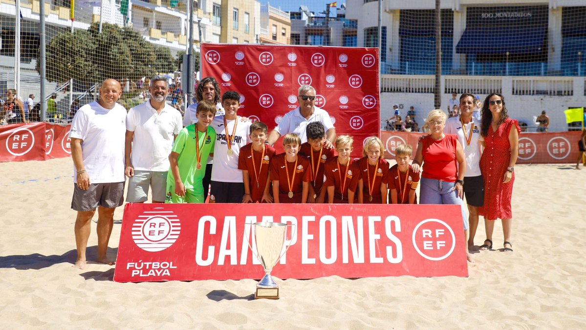 ValenciaBasecom's tweet image. Los valencianos del Spartan Beach Soccer, campeones de España en la categoría Alevín
valenciabase.com/spartan-beach-…