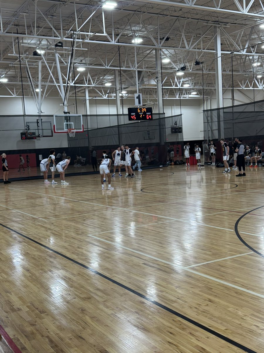 Prep Hoops Colorado (@prephoopsco) on Twitter photo <a href="/7070Athletics/">7070Athletics</a> taking care of business in their first game of the day.
Up 20 due to their fast break opportunities and steals in the open court. #phmilehighmadness <a href="/7070Athletics/">7070Athletics</a> taking care of business in their first game of the day.
Up 20 due to their fast break opportunities and steals in the open court. #phmilehighmadness